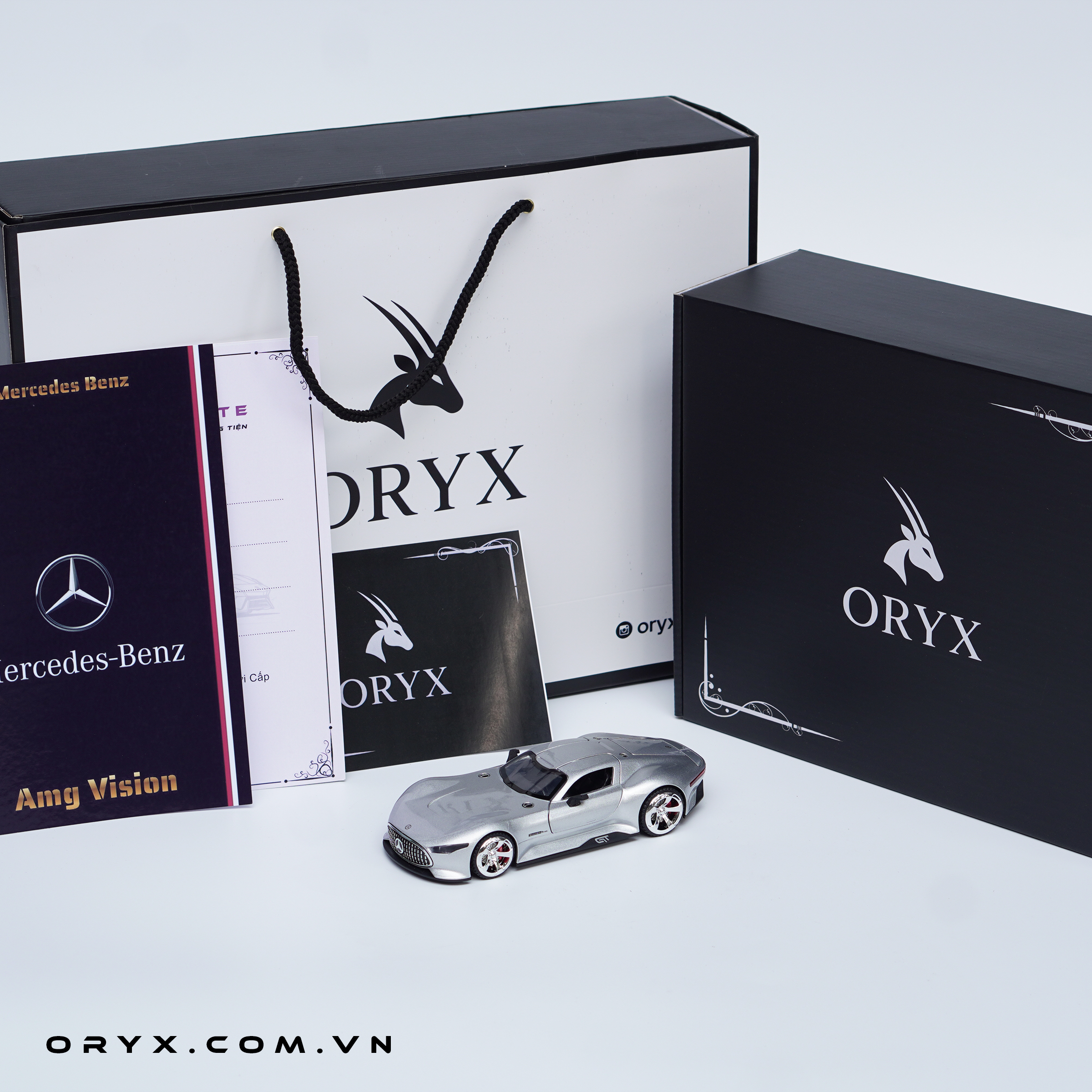 Mercedes-Benz AMG Vision Gran Turismo bạc 2