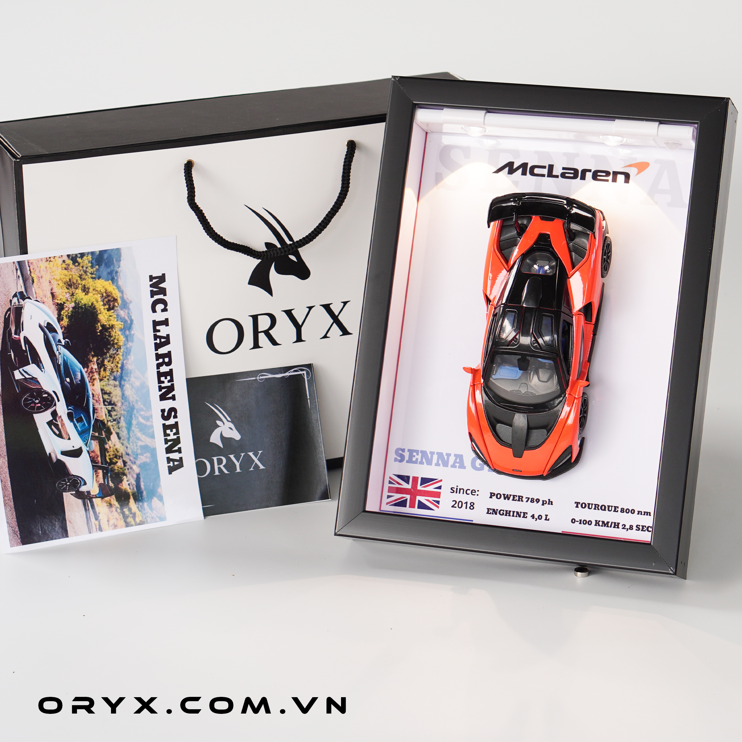 mo_hinh_xe_mclarencena_khung_sau_cam