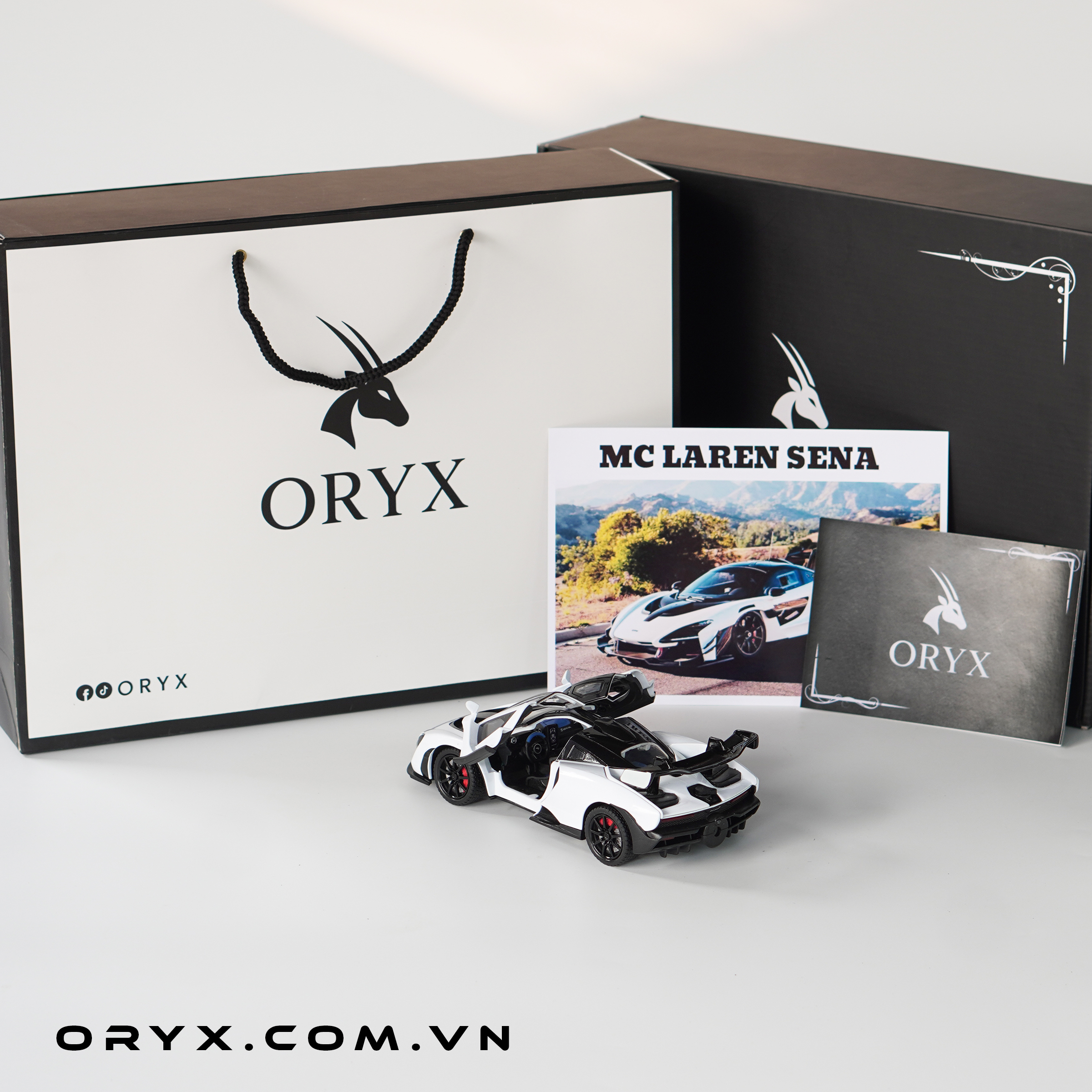 mo_hinh_xe_mclarencena_trang2