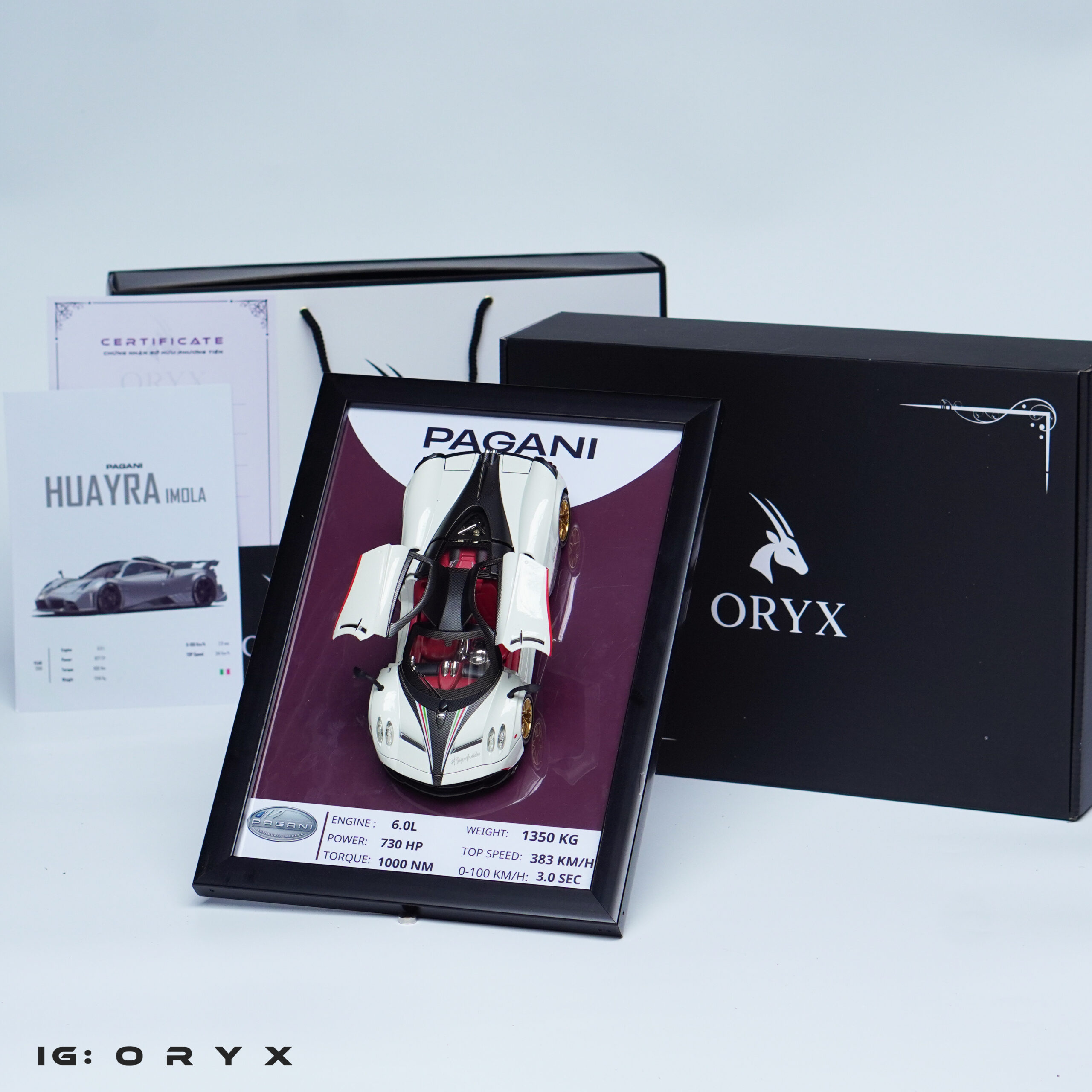 pagani huayra trắng khung phẳng